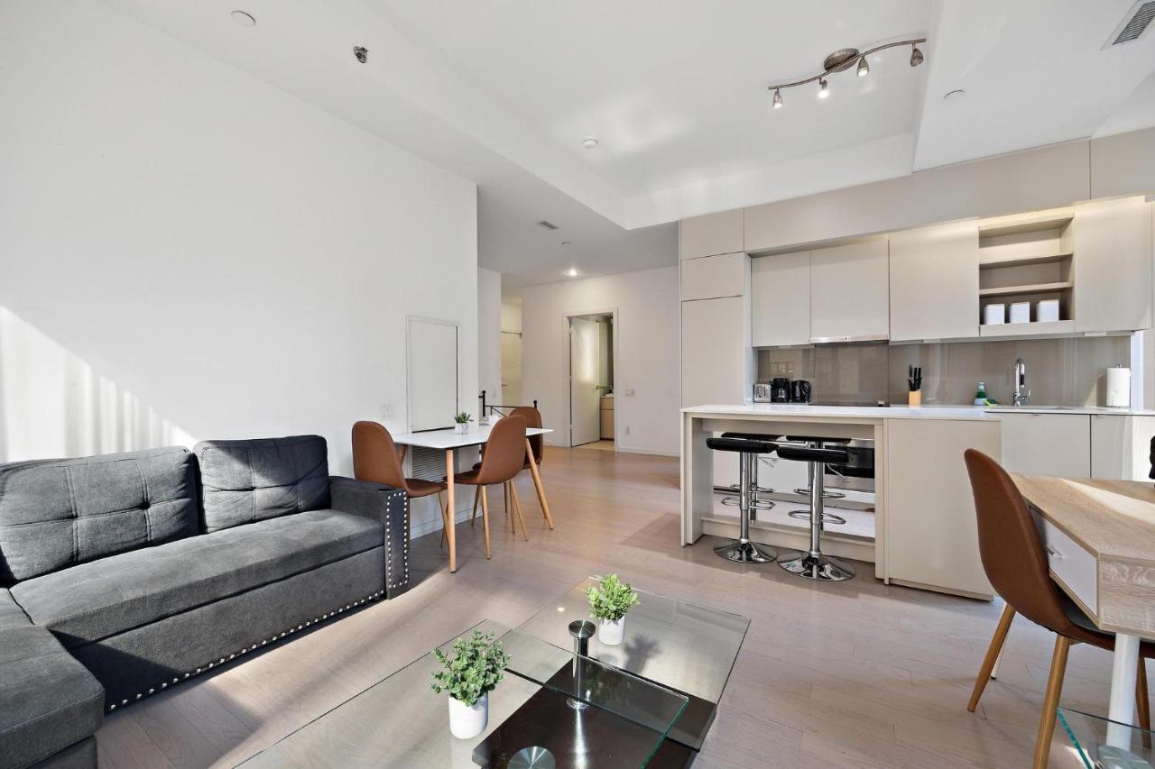 Trendy 1Bedroom Downtown Toronto Condo ภายนอก รูปภาพ