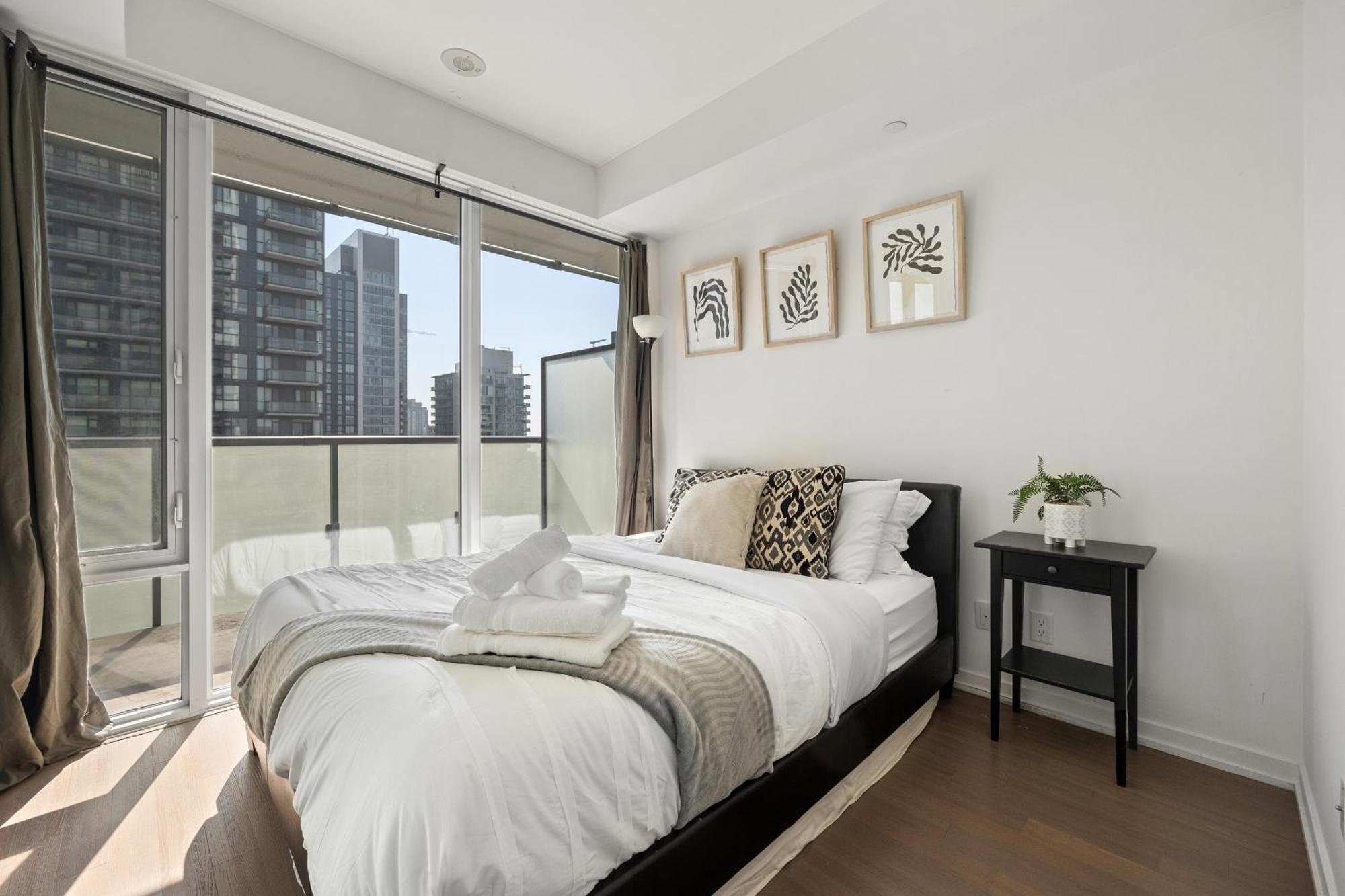 Trendy 1Bedroom Downtown Toronto Condo ภายนอก รูปภาพ